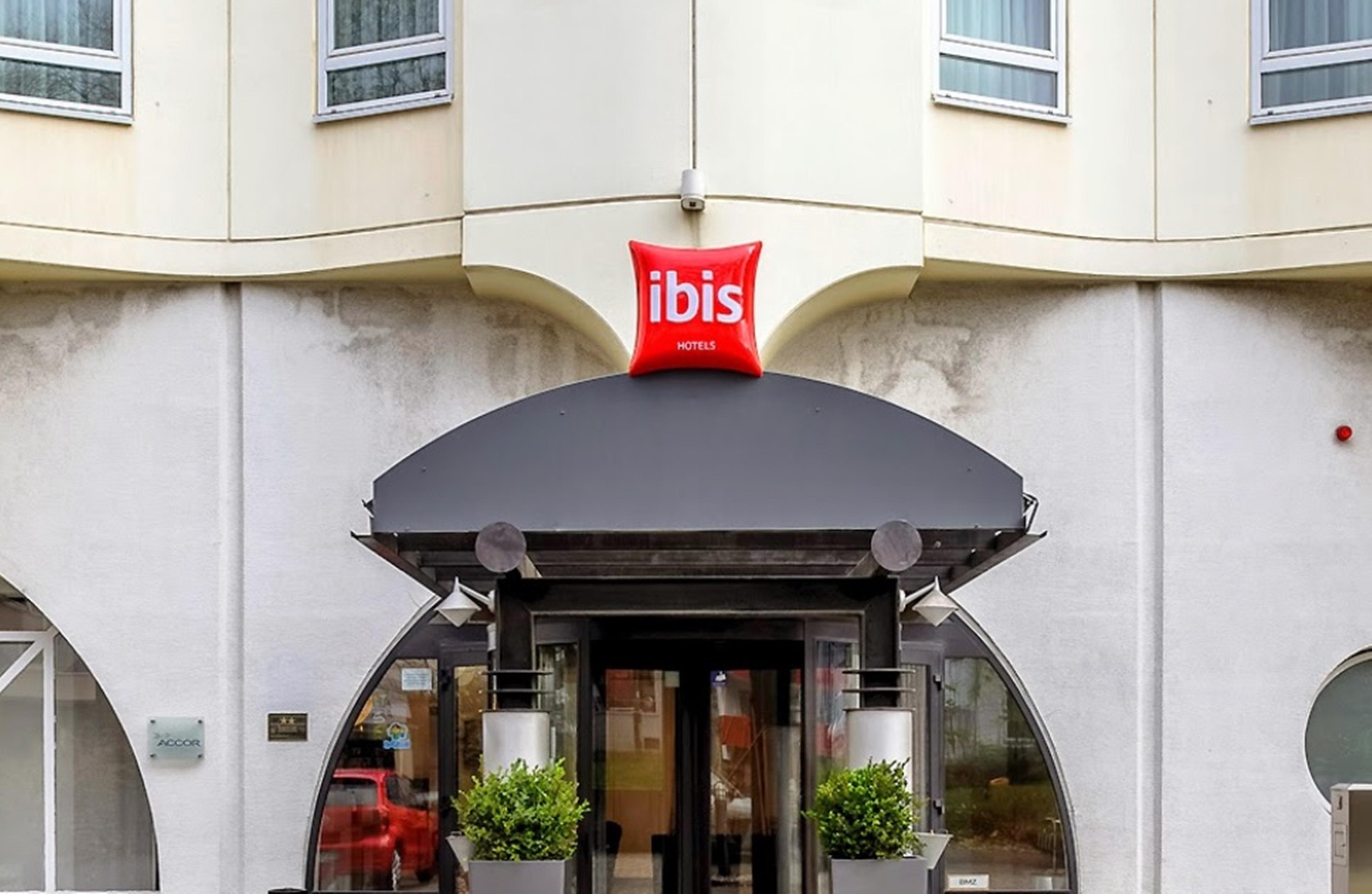 B&B Hotel Bochum Hbf-Sued Exterior foto